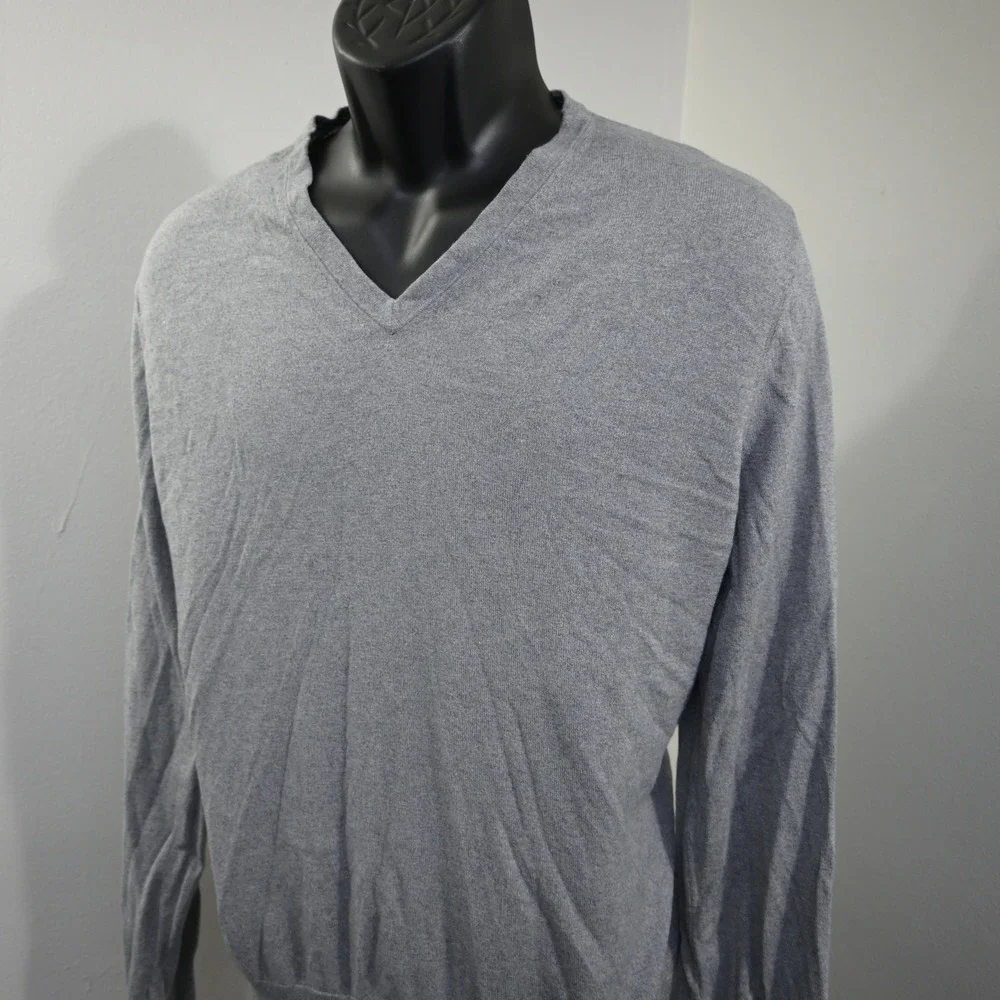 Banana Republic V-Neck Luxury Blend Sweater Mens L Gray Silk Cotton Cashmere